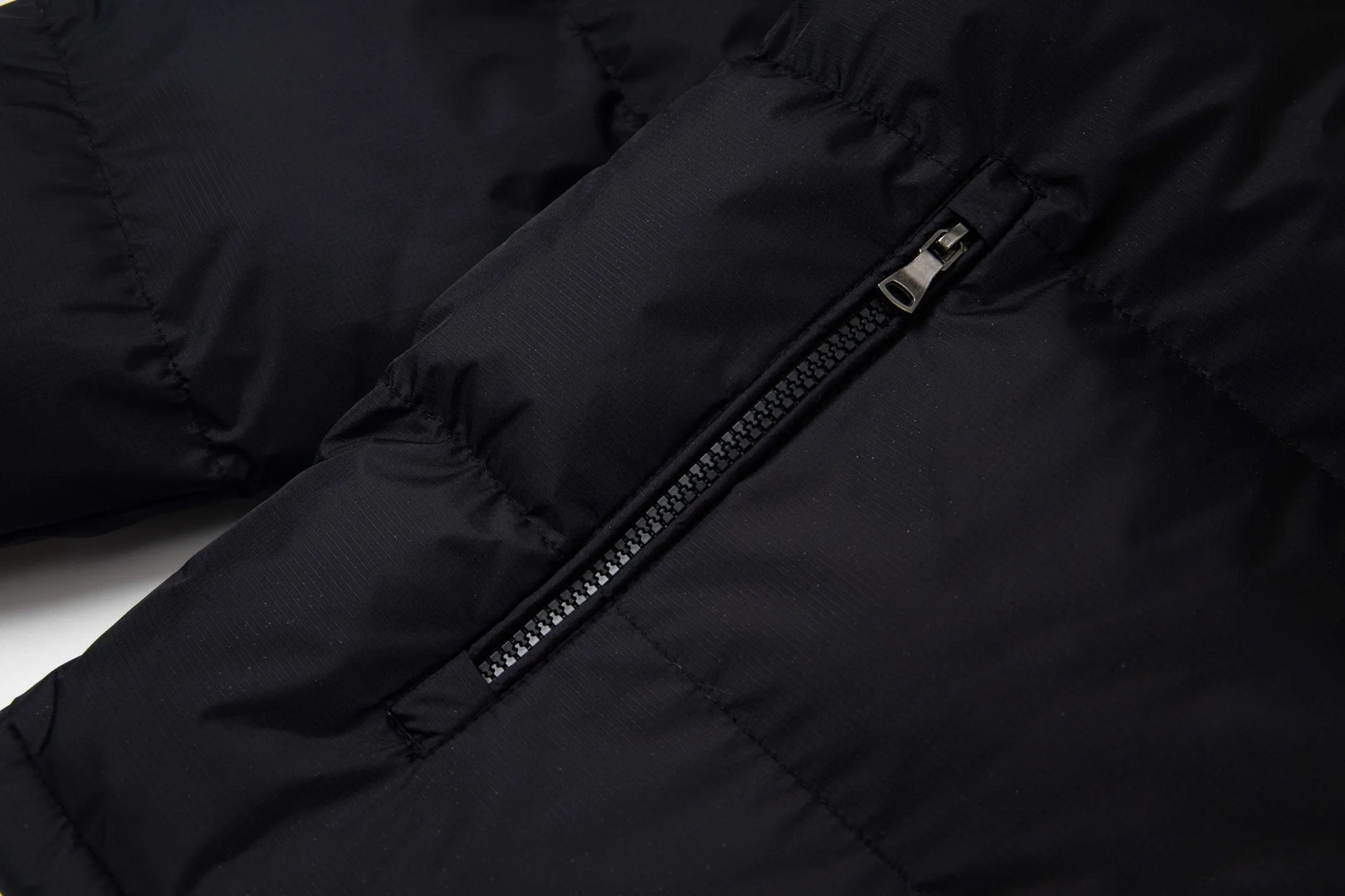 Actual shot of black details # P370